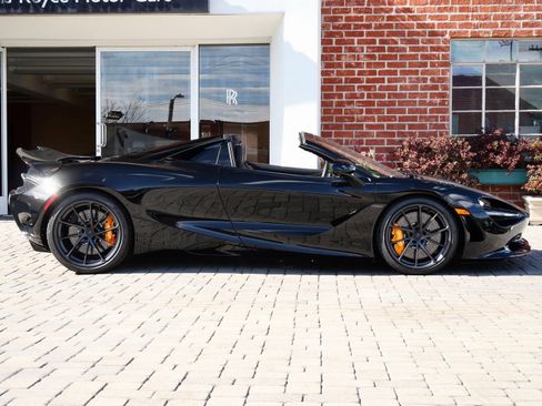 Used 2026 McLaren 750S Spider RWD image 3
