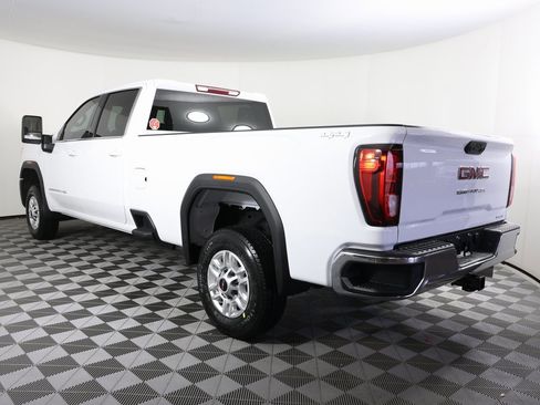 New 2026 GMC Sierra 2500 SLE w/ SLE Convenience Package image 6