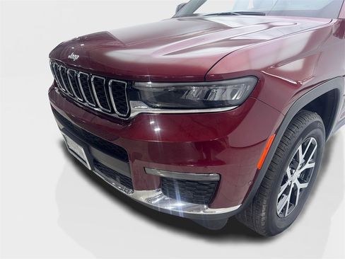 Used 2024 Jeep Grand Cherokee L Limited w/ Luxury Tech Group II image 16