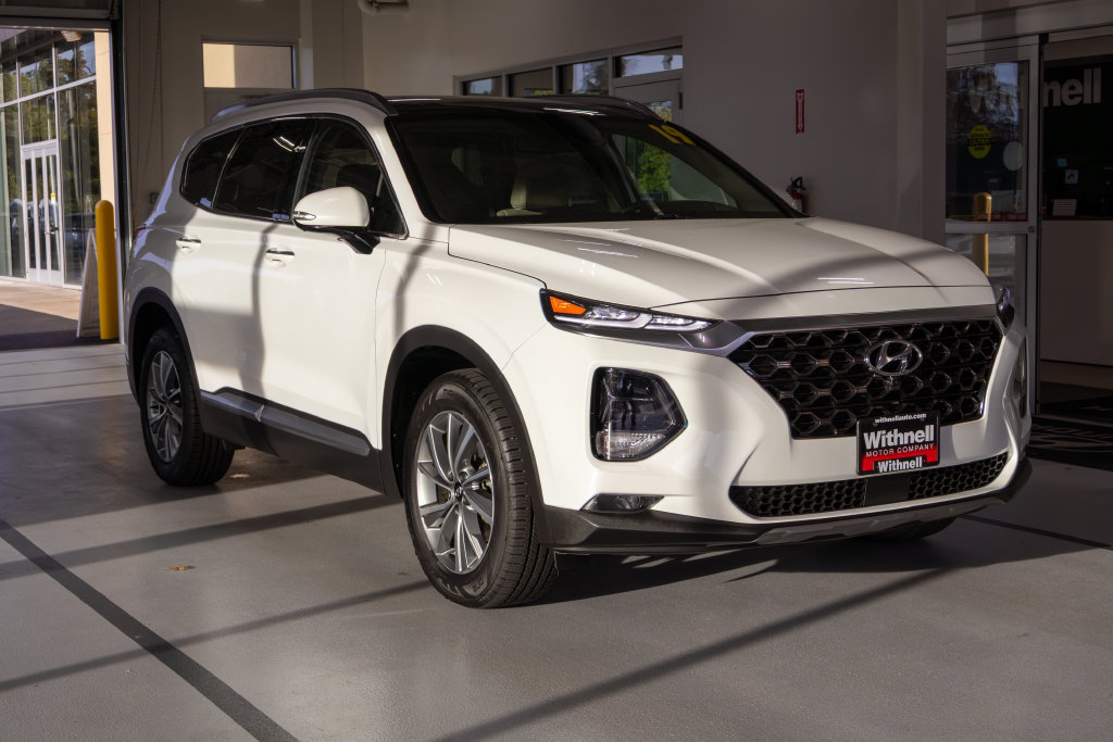 Used 2019 Hyundai Santa Fe AWD w/ Cargo Package image 5