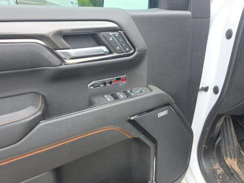 Used 2023 GMC Sierra 1500 AT4 w/ Technology Package AWD/4WD image 14