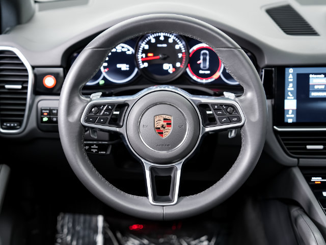 Certified 2020 Porsche Cayenne AWD/4WD image 12