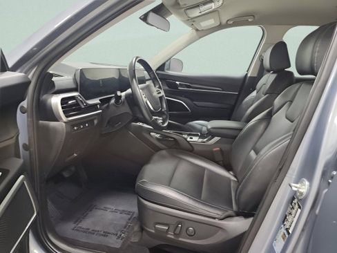 Used 2023 Kia Telluride S image 21