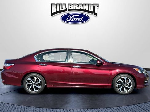 Used 2017 Honda Accord EX image 2
