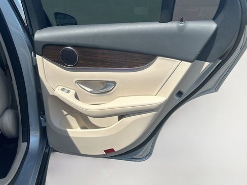 Used 2022 Mercedes-Benz GLC 300 4MATIC w/ Driver Assistance Package image 19