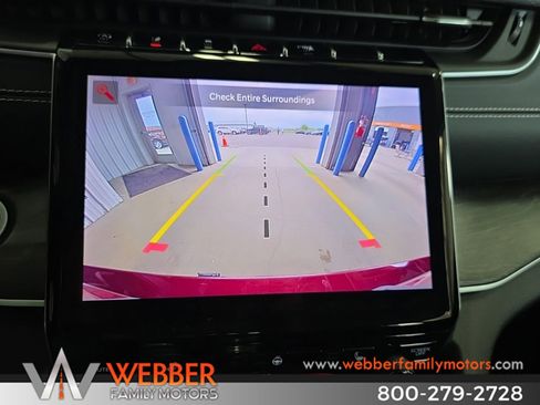 Used 2023 Jeep Grand Cherokee L Limited w/ Black Appearance Package AWD/4WD image 28