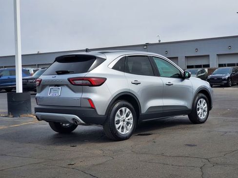 Used 2023 Ford Escape Active w/ Tech Pack #2 AWD/4WD image 4