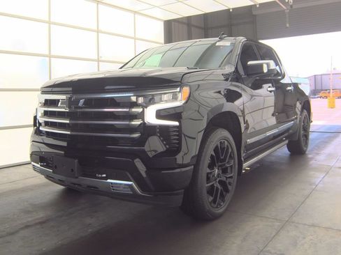 Used 2023 Chevrolet Silverado 1500 High Country w/ Technology Package AWD/4WD image 1
