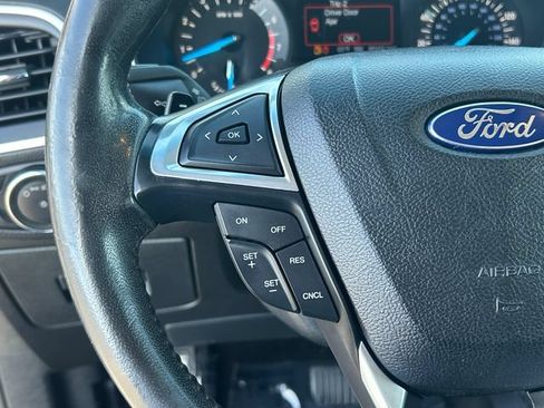 Used 2016 Ford Edge SEL AWD/4WD image 17
