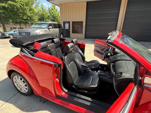 Used 2004 Volkswagen Beetle GLS FWD image 70