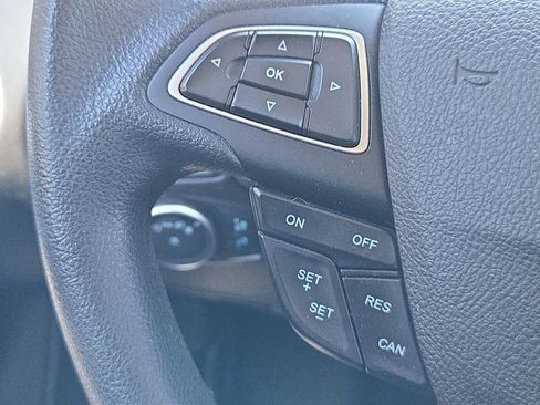 Used 2018 Ford Focus SEL FWD image 24