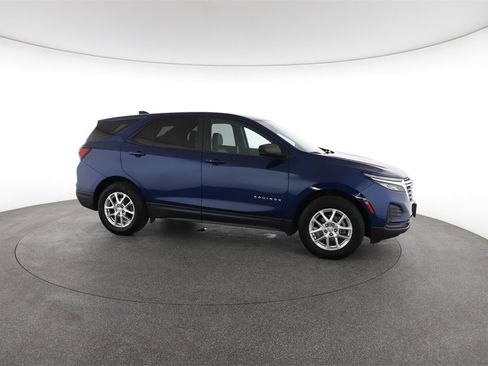 Used 2022 Chevrolet Equinox LS w/ LS Convenience Package image 15