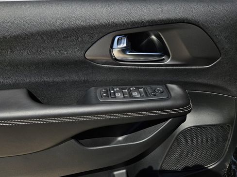 New 2026 Chrysler Voyager LX FWD image 15