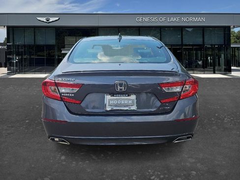 Used 2018 Honda Accord Sport image 8