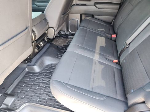 Certified 2025 Chevrolet Silverado 1500 LT RWD image 33