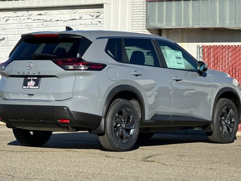 New 2026 Nissan Rogue SV FWD image 5