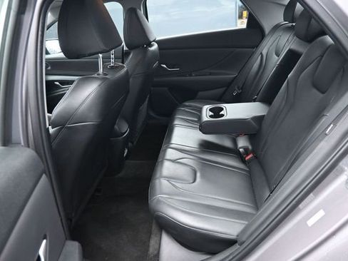 Used 2024 Hyundai Elantra Limited FWD image 34