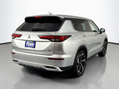 Used 2022 Mitsubishi Outlander SEL Black Edition FWD image 5