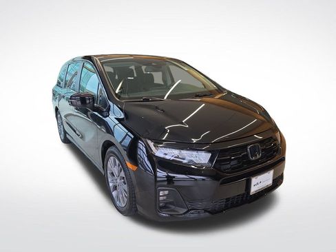 Used 2025 Honda Odyssey Touring image 9