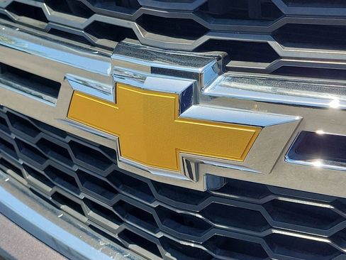 Used 2015 Chevrolet Suburban LT w/ Luxury Package RWD image 31