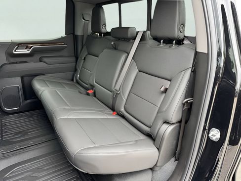 New 2026 GMC Sierra 1500 Elevation w/ Elevation Premium Package AWD/4WD image 12