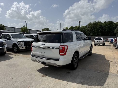 Used 2020 Ford Expedition XLT w/ Equipment Group 202A RWD image 5