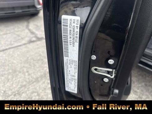 Used 2024 RAM 1500 Classic SLT image 19