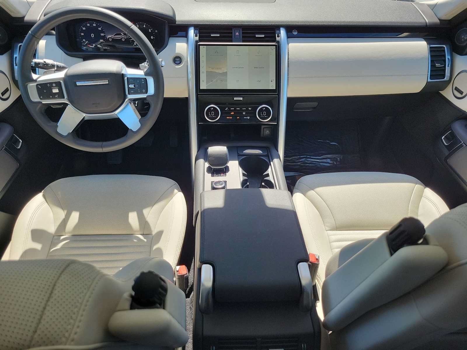 Used 2025 Land Rover Discovery S AWD/4WD image 13