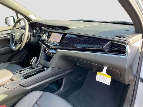 New 2025 Cadillac XT6 Premium Luxury w/ Technology Package image 32