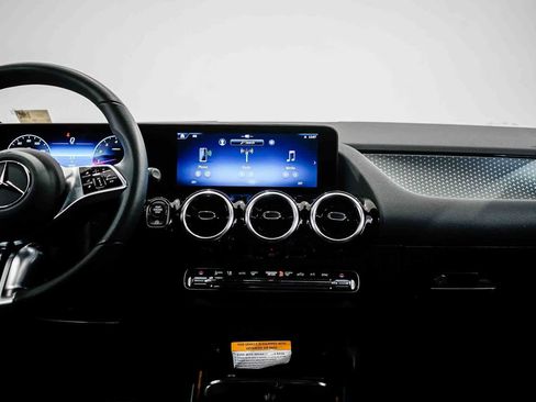 Used 2026 Mercedes-Benz GLA 250 image 12