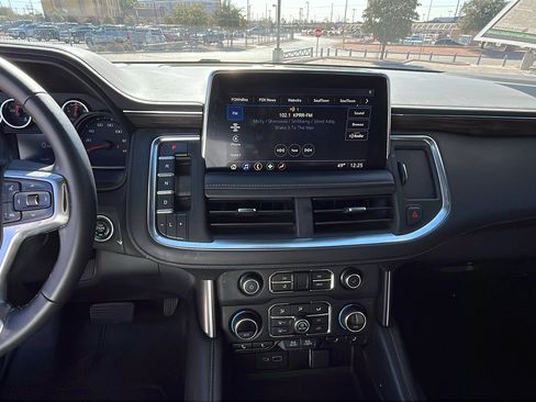 Used 2021 Chevrolet Tahoe LT image 19