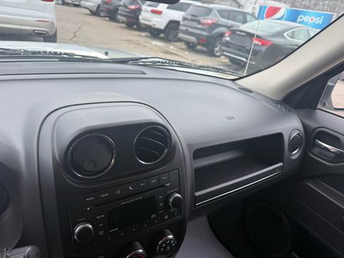 Used 2017 Jeep Patriot Sport image 29