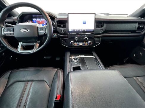 Used 2023 Ford Expedition Limited image 18