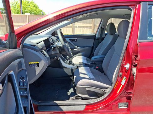 Used 2016 Hyundai Elantra SE FWD image 15