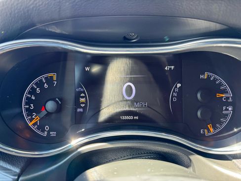 Used 2019 Jeep Grand Cherokee Altitude image 14