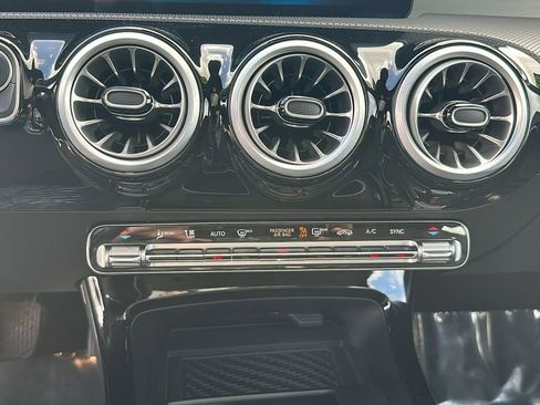 Used 2025 Mercedes-Benz CLA 250 image 24