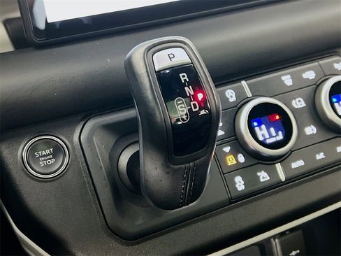 Used 2023 Land Rover Defender 110 X-Dynamic SE image 17
