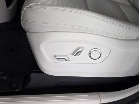 New 2026 Hyundai Ioniq 9 SEL image 22