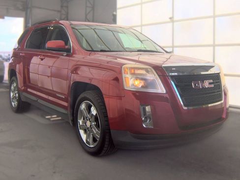 Used 2013 GMC Terrain SLE w/ Convenience Package FWD image 3