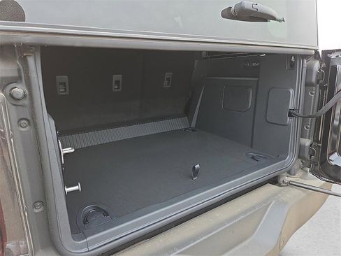 New 2025 Ford Bronco Big Bend image 8