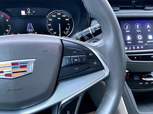 Used 2021 Cadillac XT5 Premium Luxury image 20