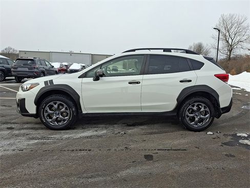 Used 2022 Subaru Crosstrek 2.5i Sport w/ Moonroof Package image 4