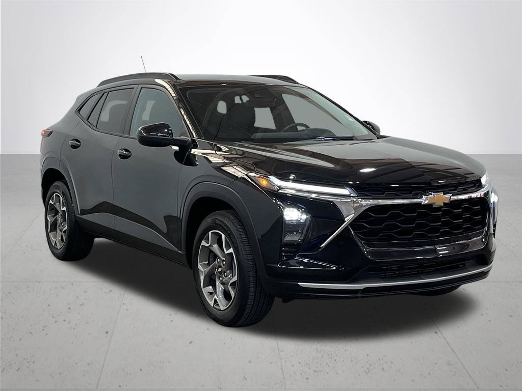 Certified 2025 Chevrolet Trax LT w/ LT Convenience Package FWD image 8