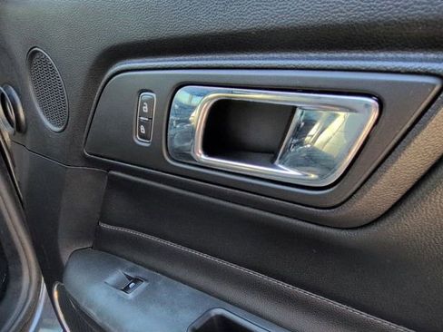 Used 2017 Ford Mustang Premium image 26