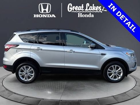 Used 2017 Ford Escape SE w/ Equipment Group 201A AWD/4WD image 7