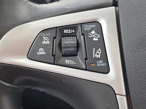 Used 2017 Chevrolet Equinox Premier w/ Enhanced Convenience Package image 11