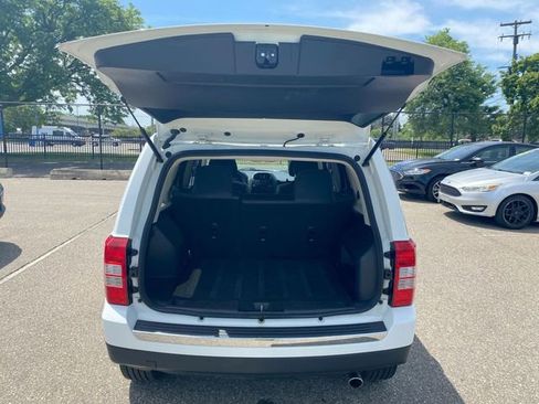 Used 2016 Jeep Patriot High Altitude AWD/4WD image 22