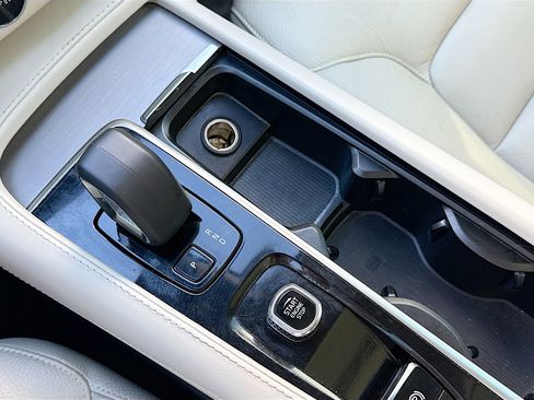 Used 2023 Volvo XC90 B5 Core w/ Protection Package Premier image 30