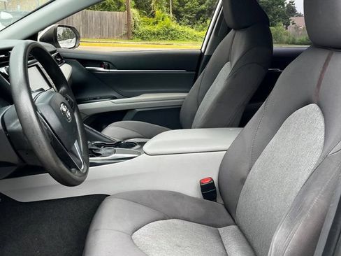 Used 2020 Toyota Camry LE FWD image 14