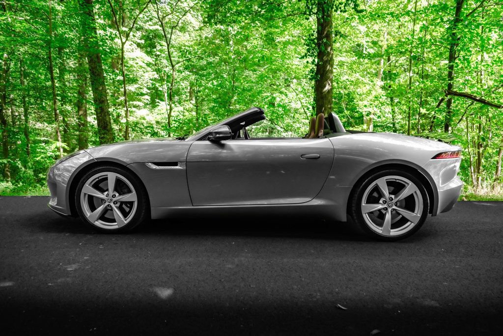 Used 2019 Jaguar F-TYPE Convertible AWD image 7